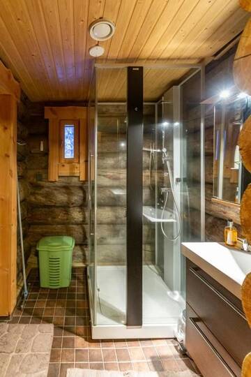 Фото номера Шале с двумя спальнями Шале Chalet Kuukkeli AuroraCabins г. Саариселькя 54