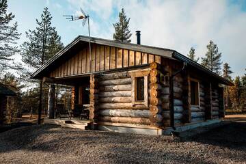 Фото номера Коттедж с 2 спальнями Дома для отпуска Polar Aurora Cabins г. Саариселькя 8