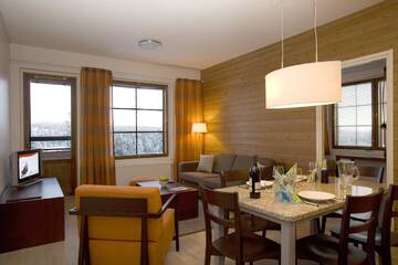 Фото номера Апартаменты с 1 спальней и сауной Отель Lapland Hotels Riekonlinna г. Саариселькя 4